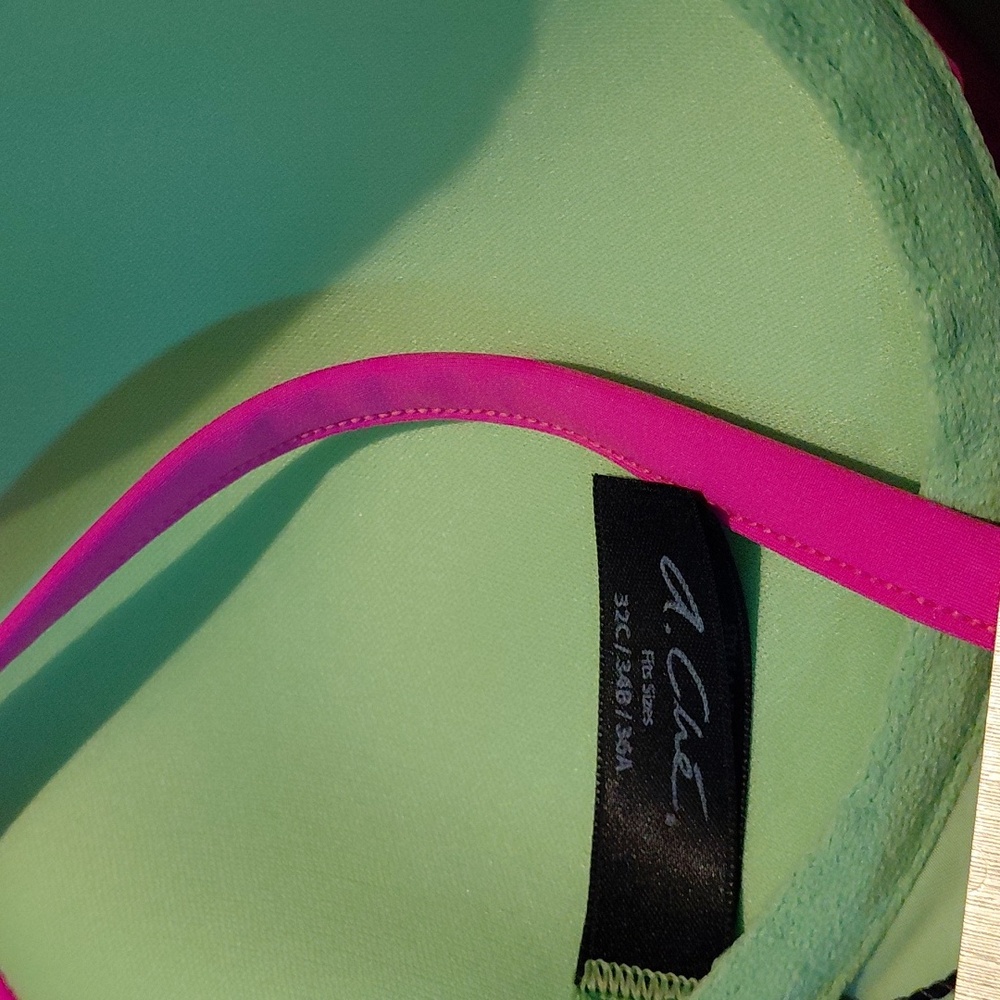 a.ch’e Hot Pink Underwire Bikini Top NWT 32C 34B 36A Barbiecore Swim - Picture 4 of 4